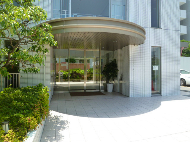 ルモンベル泉北桃山公園 エントランス.jpg