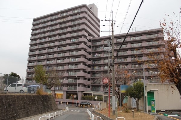 ファミール赤坂台 外観.jpg