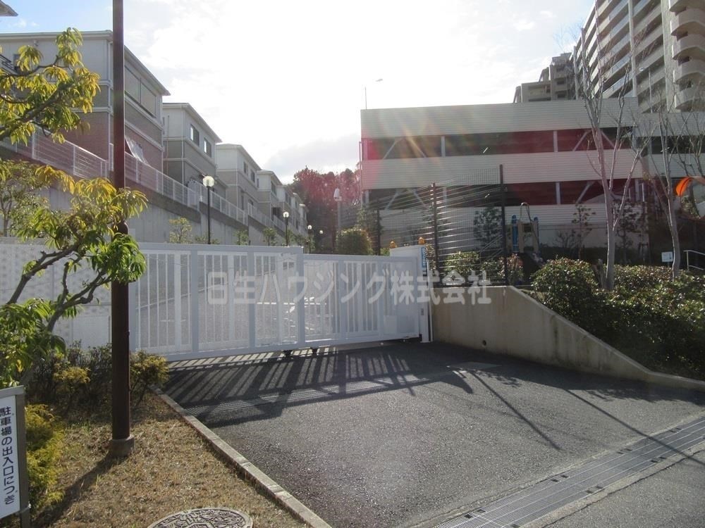 堺・泉北光明池城山公園シンシア 駐車場入り口_1.jpg
