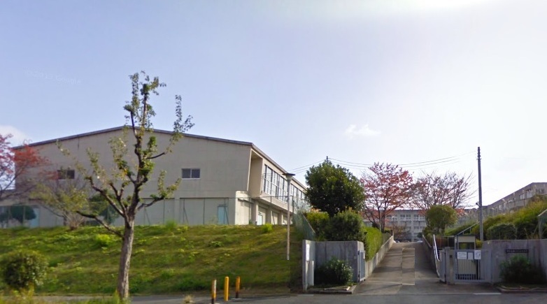 ディーレスティア堺・光明池 小学校：堺市立新桧尾台小学校　861m