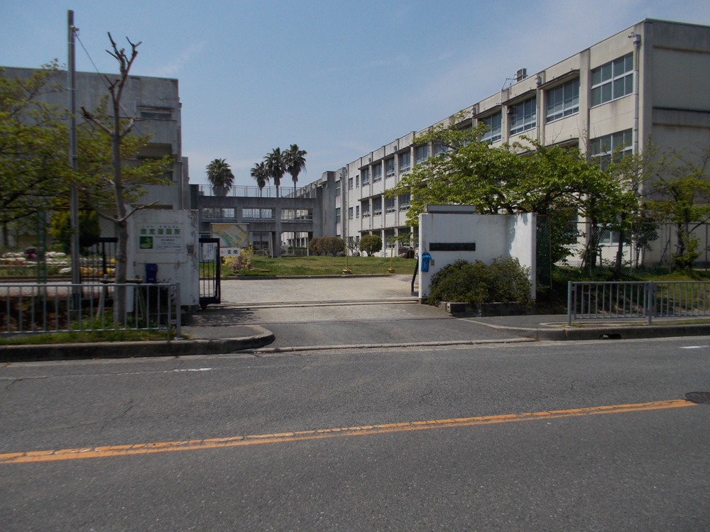 セレッソコート光明池ステーションシティ 中学校：堺市立美木多中学校　906m
