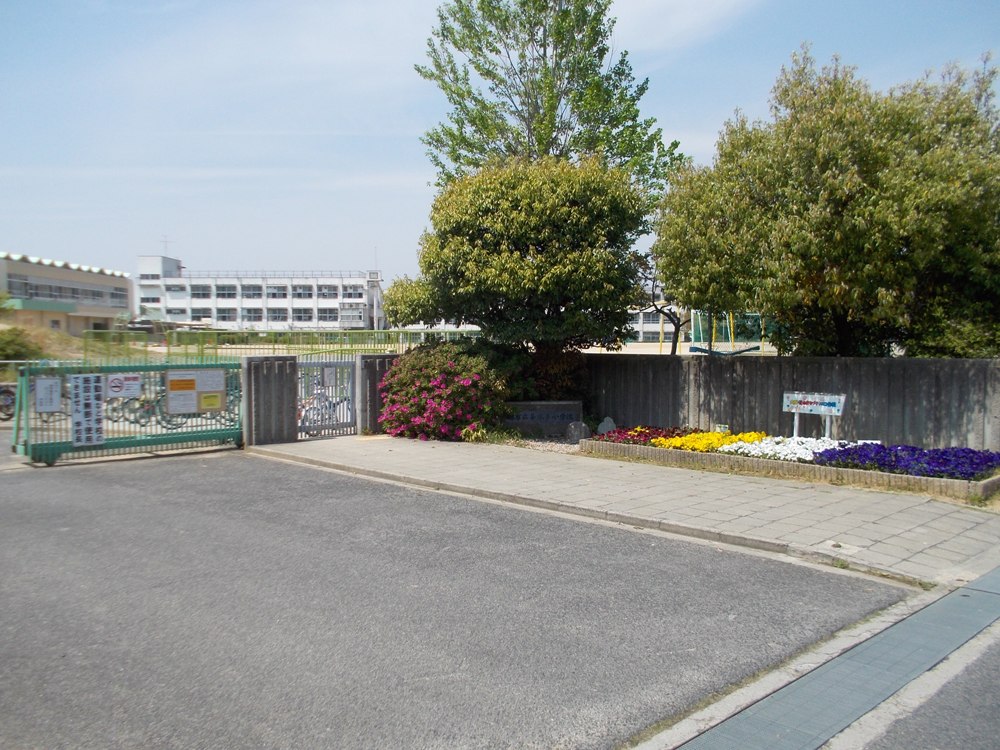 堺・泉北光明池城山公園シンシア 小学校：堺市立美木多小学校　617m
