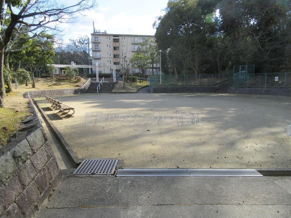 城山台3丁住宅　6号棟 団地内公園