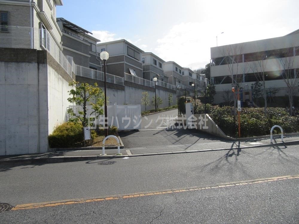 堺・泉北光明池城山公園シンシア 駐車場入り口
