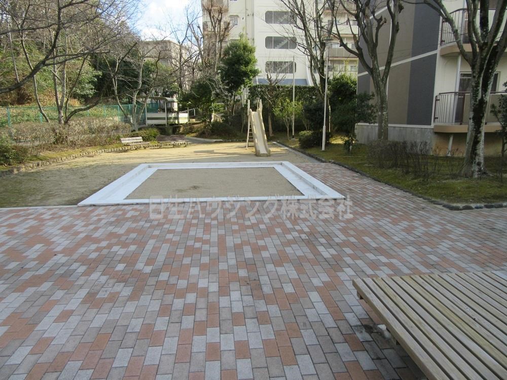 城山台3丁住宅　3号棟 団地内公園