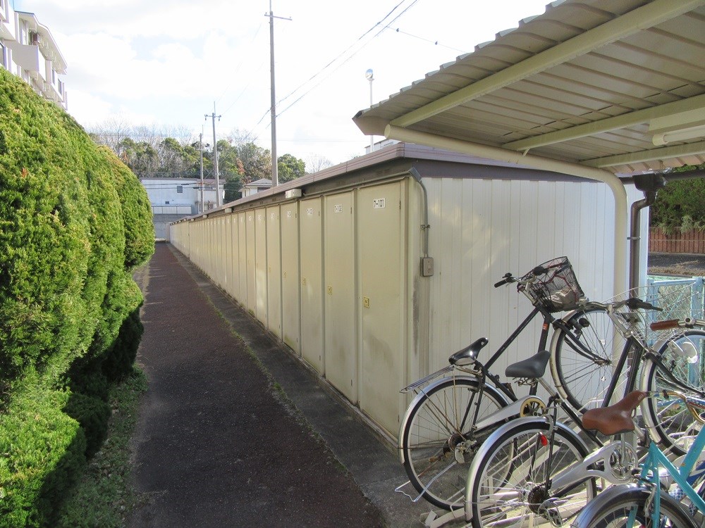 泉北赤坂台A住宅　7号棟 ７号棟トランクルーム.jpg