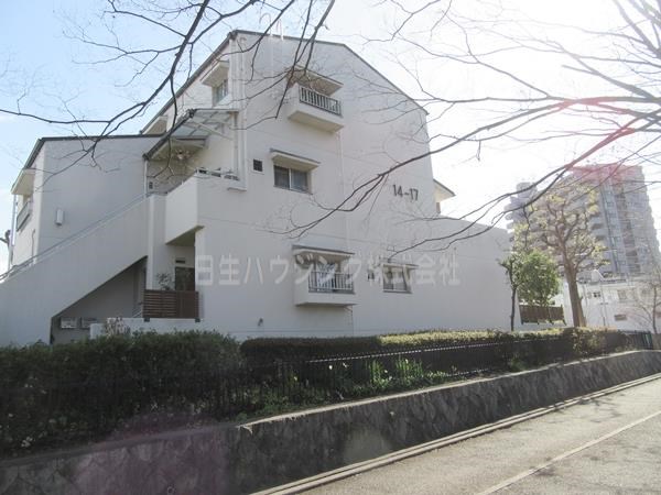 泉北赤坂台B住宅　17号棟 １７号棟遊歩道側より_1.jpg