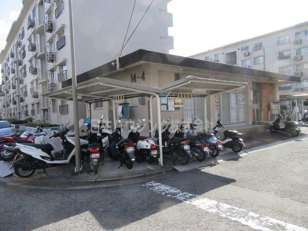 泉北赤坂台A住宅　7号棟 集会所（４号棟）