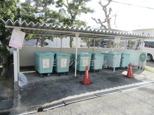 泉北赤坂台B住宅　17号棟 ゴミステーション