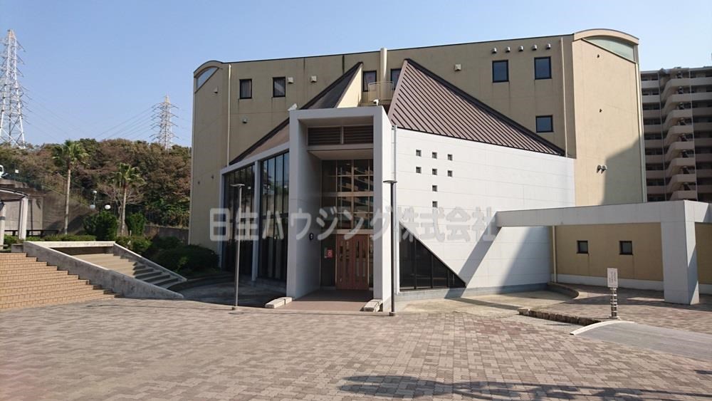 エバーランドシティ新・泉北８番館 管理棟
