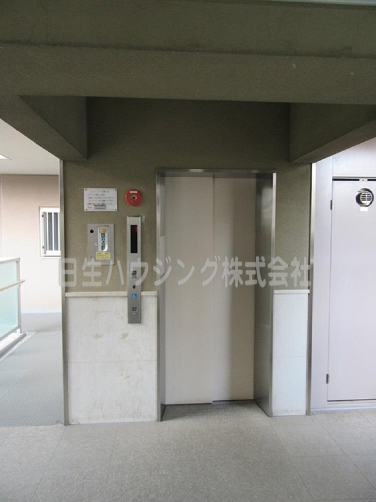 ソワール新檜尾台　３号棟 エレベーター