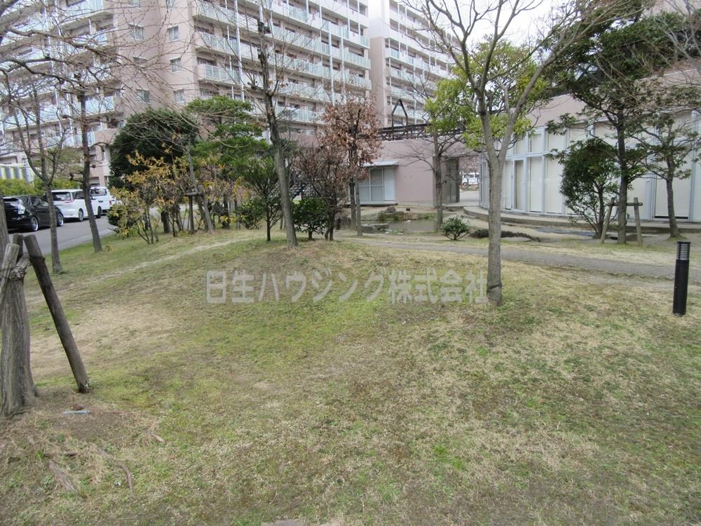 ソワール新檜尾台　５号棟 敷地内緑地