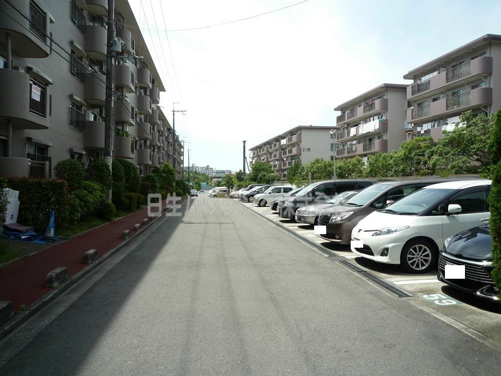 泉北鴨谷台第1住宅　18号棟 駐車スペース_1.jpg