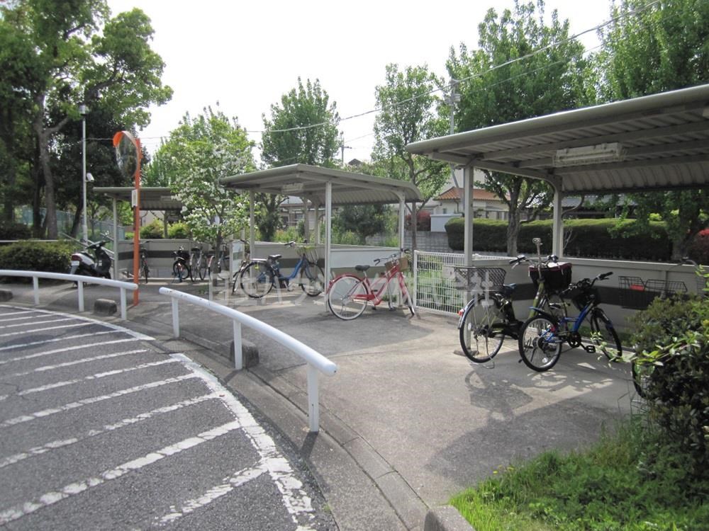 光明池駅前第3住宅　13号棟 駐輪場