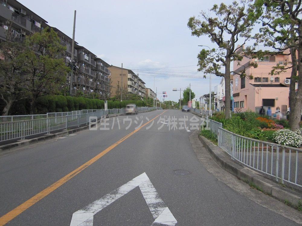 光明池駅前第3住宅　13号棟 北側道路