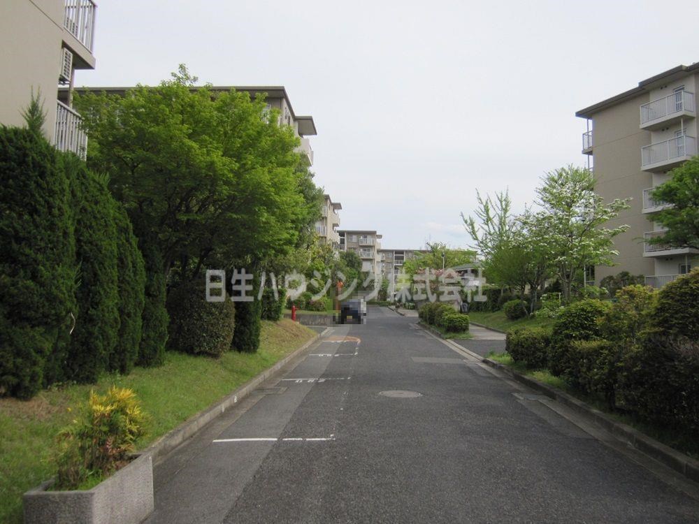 光明池駅前第3住宅　7号棟 敷地内通路