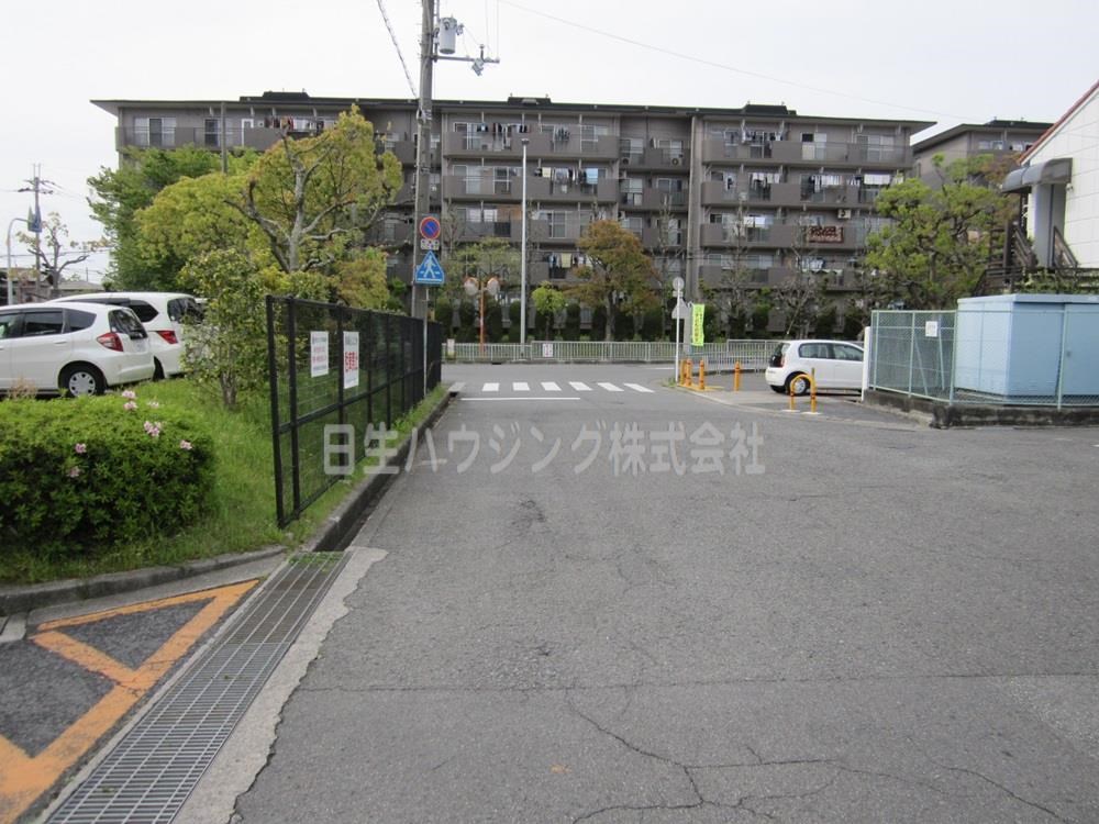 光明池駅前第3住宅　7号棟 東側道路