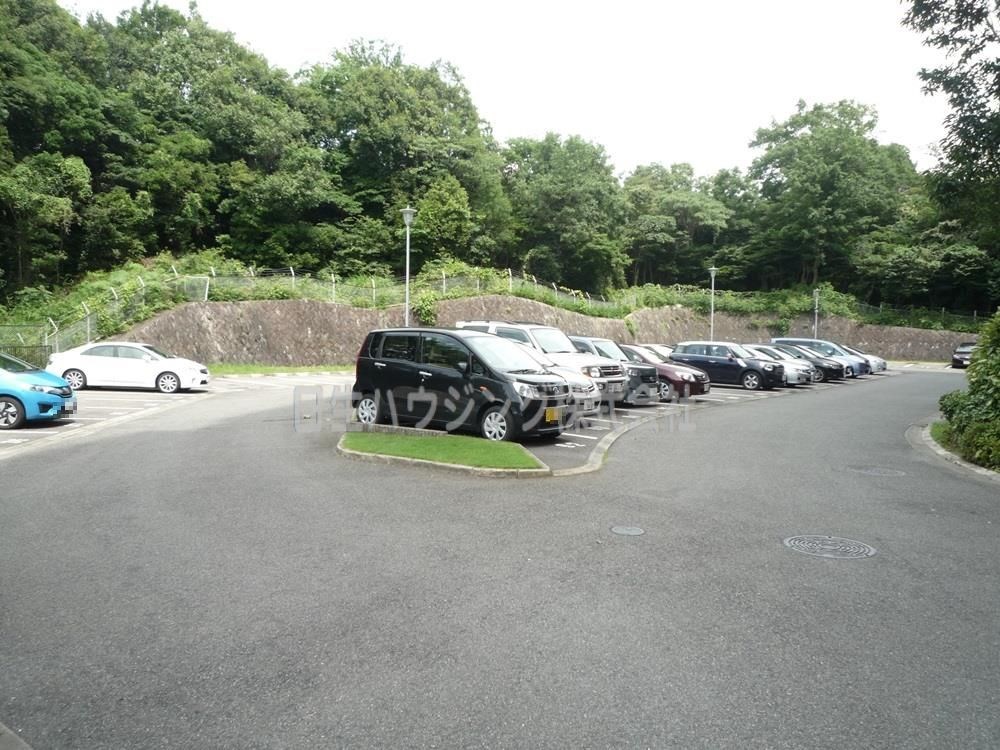 泉北鴨谷台３丁第２住宅　2号棟 駐車場