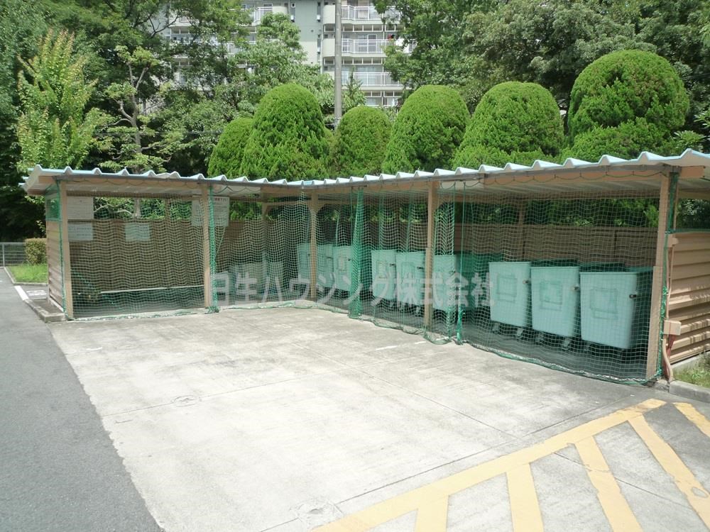 泉北鴨谷台第1住宅　17号棟 ゴミステーション
