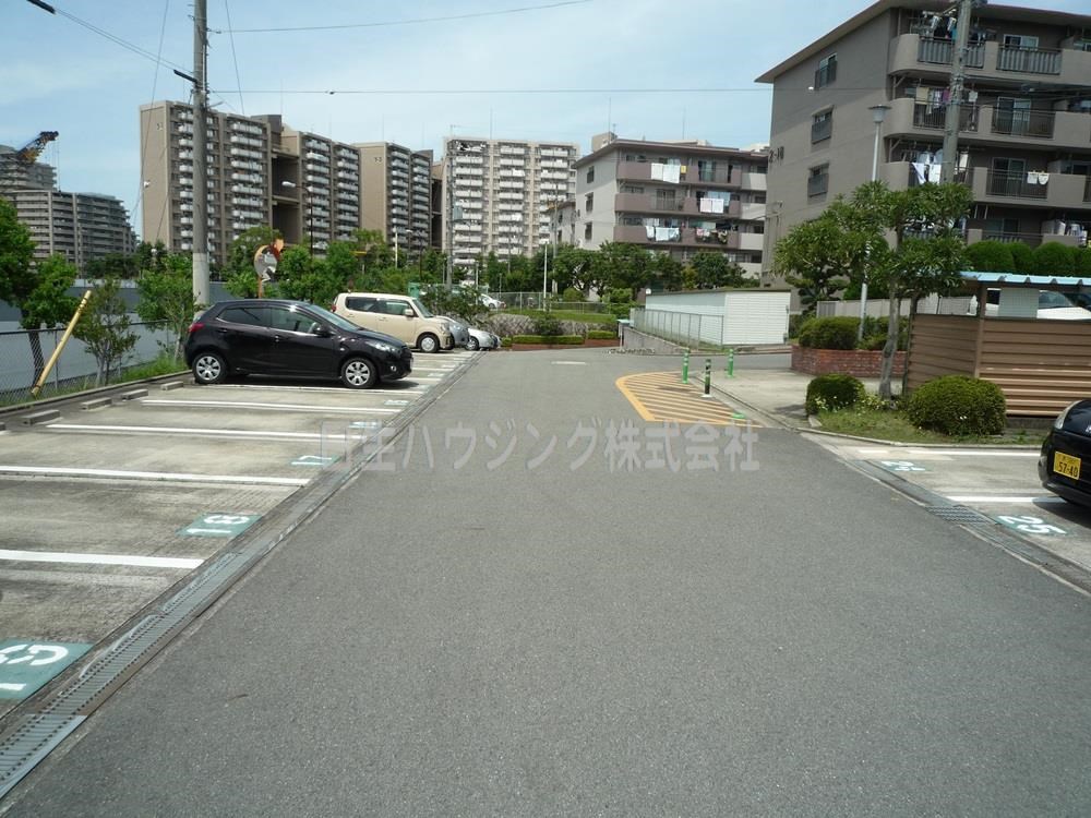泉北鴨谷台第1住宅　17号棟 駐車場