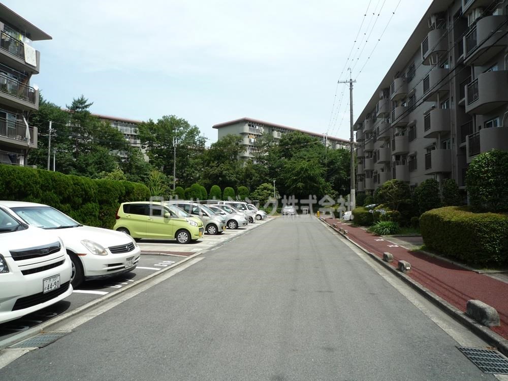 泉北鴨谷台第1住宅　18号棟 駐車場