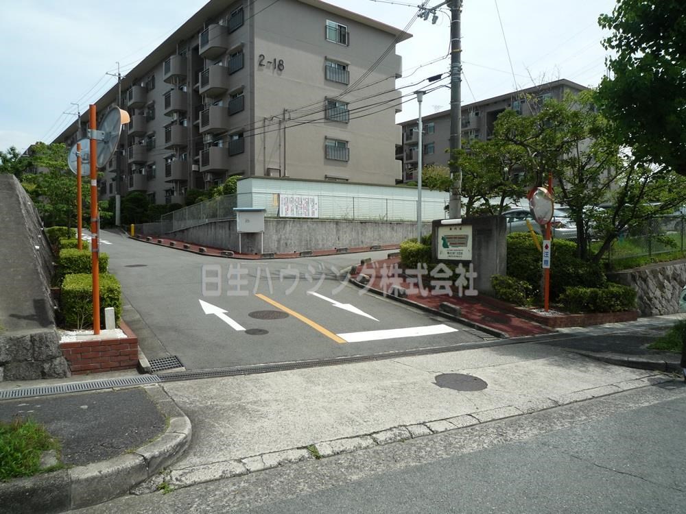 泉北鴨谷台第1住宅　18号棟 敷地出入口