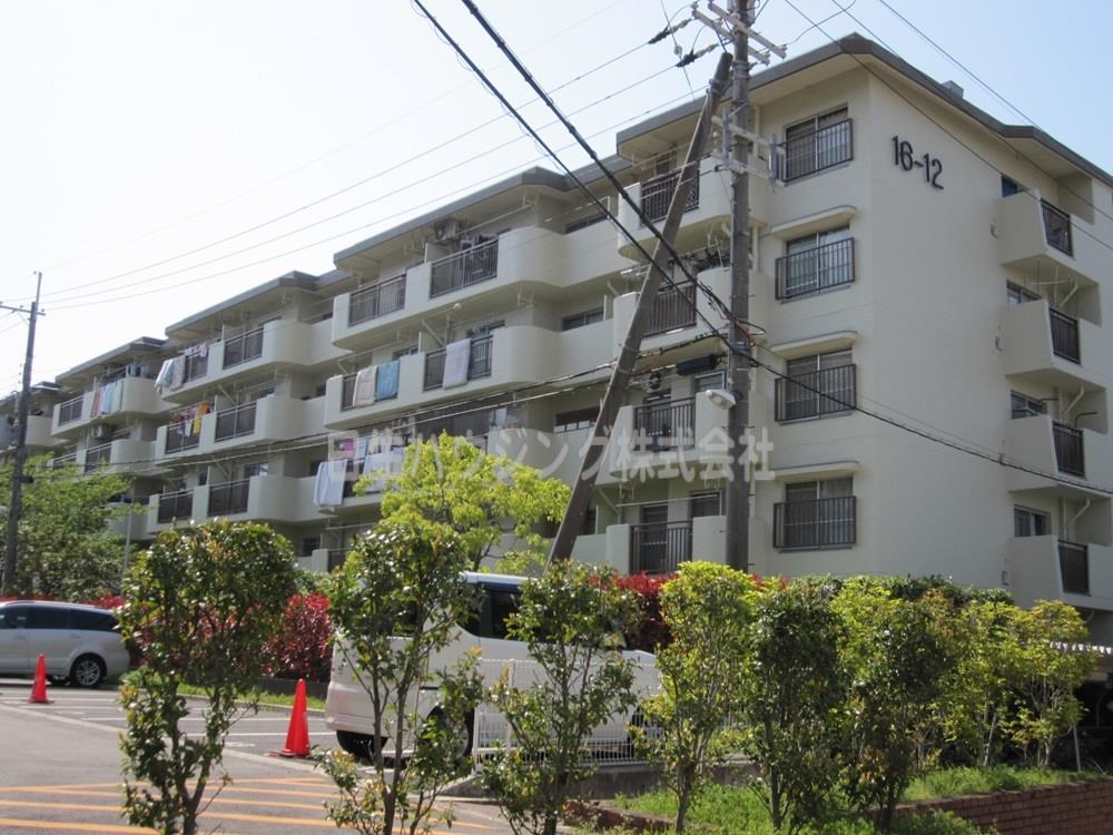 新檜尾台第1次住宅　12号棟 １２号棟南東側から２_1.jpg