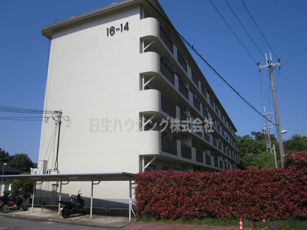 新檜尾台第1次住宅　14号棟 １４号棟南西側から_1.jpg