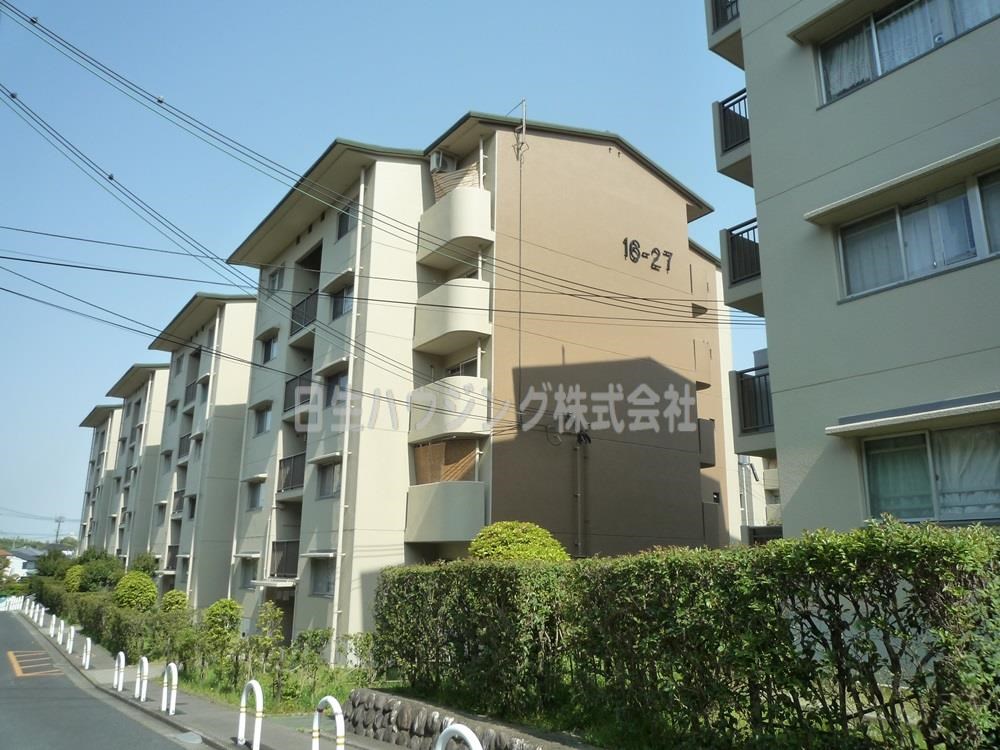 新檜尾台第3次住宅　27号棟 ２７号棟北西側から_1.jpg