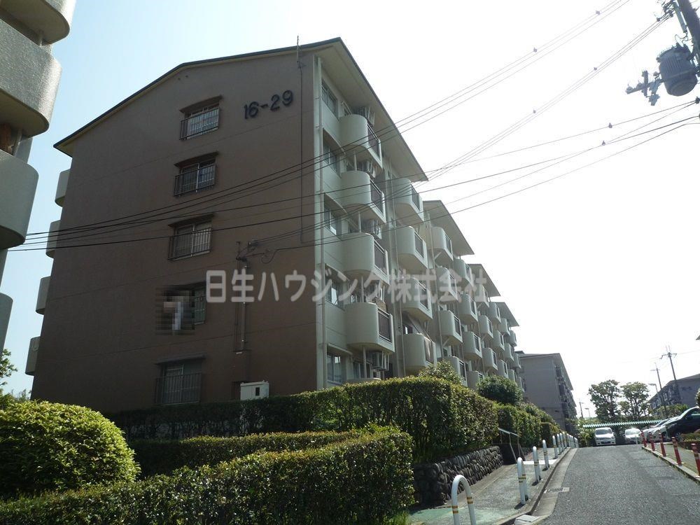 新檜尾台第3次住宅　29号棟 ２９号棟北東側から_1.jpg