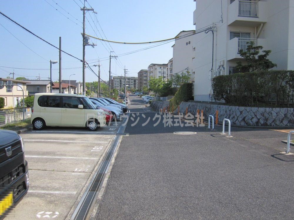 新檜尾台第4次住宅　22号棟 住宅内東側通路