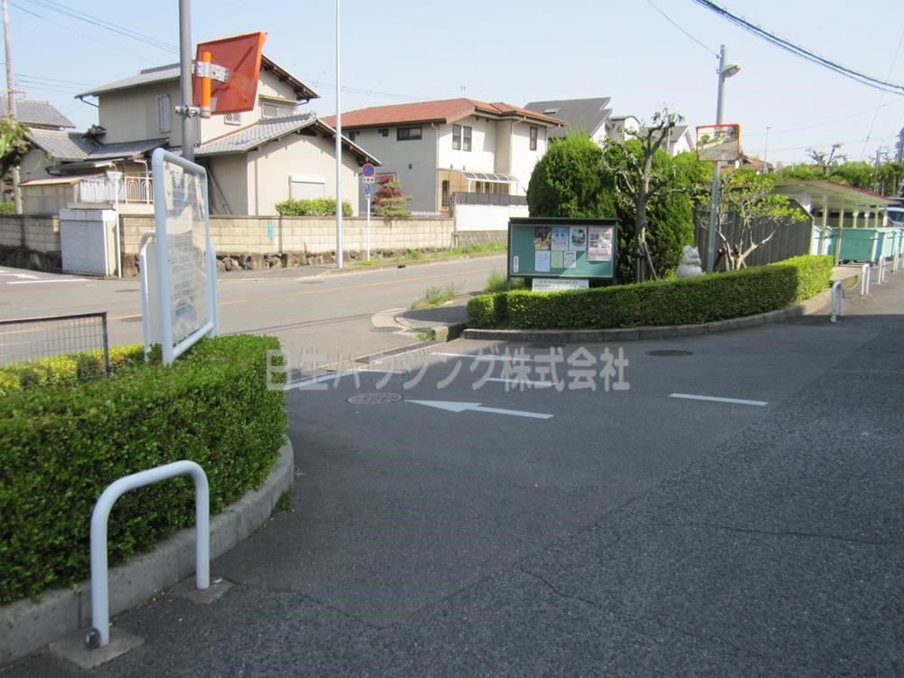 新檜尾台第4次住宅　22号棟 駐車場入り口