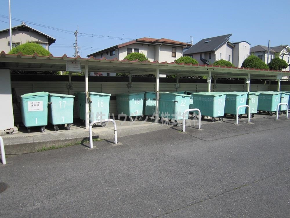 新檜尾台第4次住宅　22号棟 敷地内ごみステーション