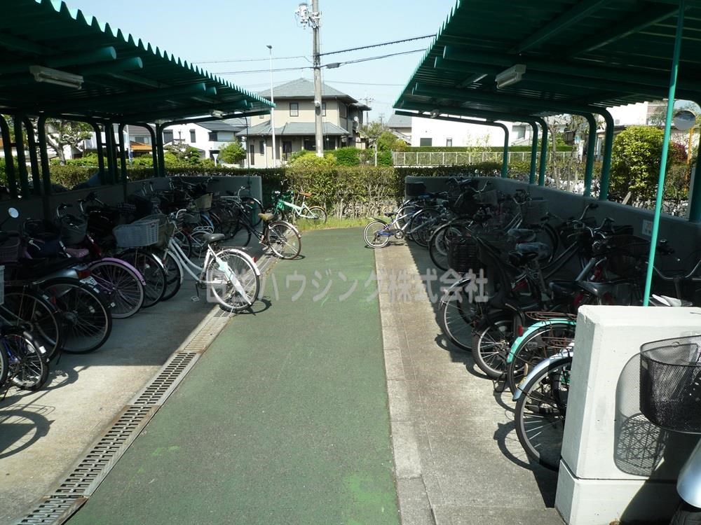 新檜尾台第3次住宅　29号棟 駐輪場