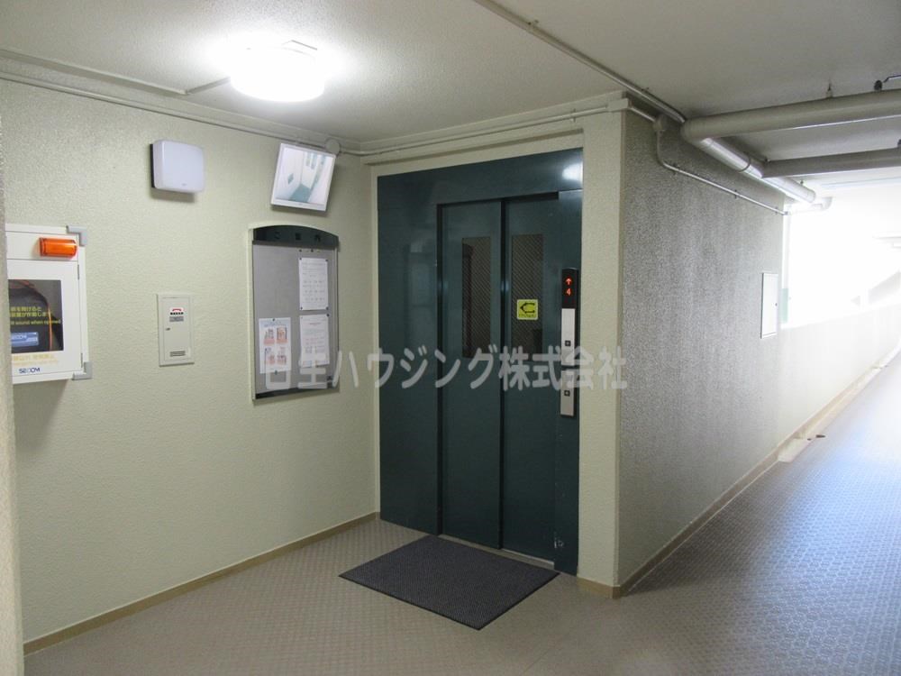 コスモハイツ光明池Ａ棟 エレベーターホール