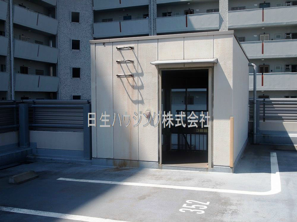 泉北若松台ＡＢ住宅2号棟 P4302498_1.jpg