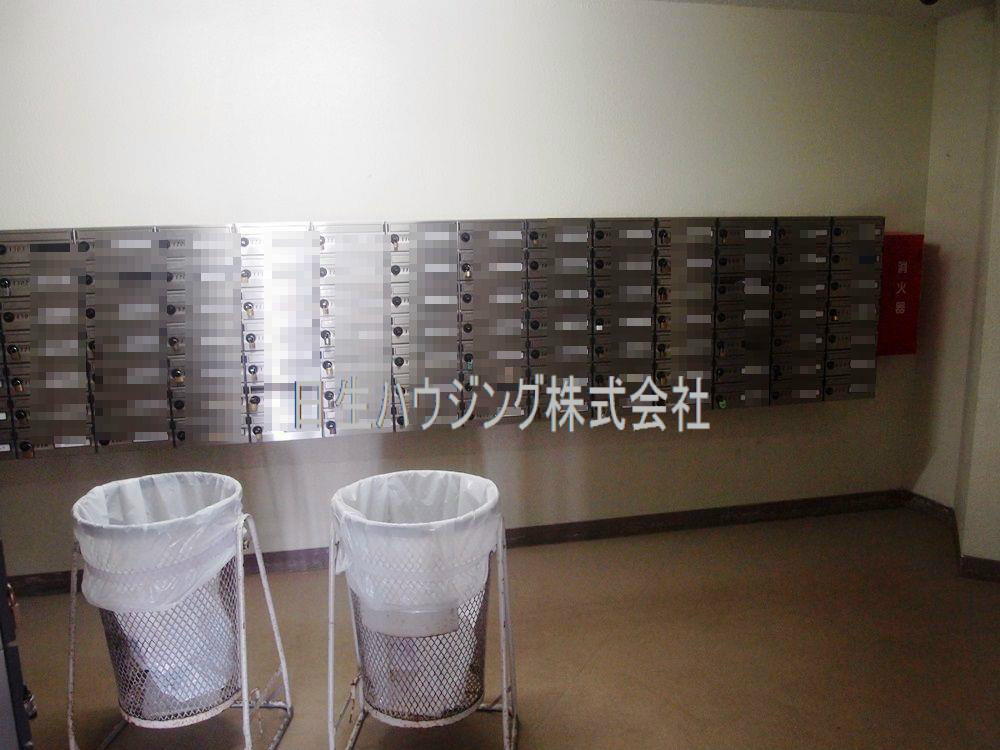 泉北若松台ＡＢ住宅1号棟 P4302560_1.jpg