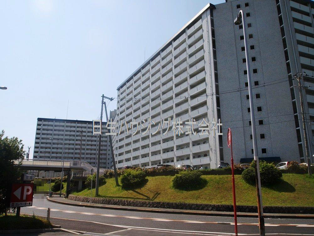 泉北若松台ＡＢ住宅1号棟 外観写真４.jpg
