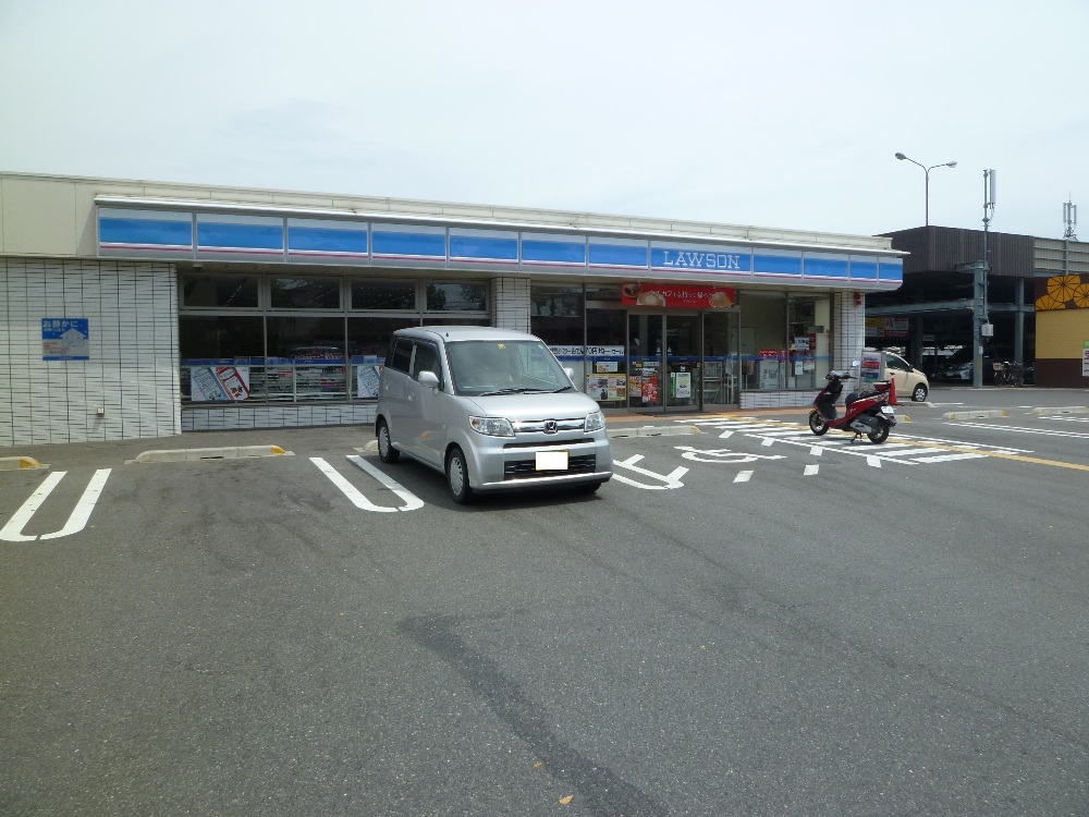 泉北宮山台団地３号棟 コンビ二：ﾛｰｿﾝ 堺宮山台店　718m