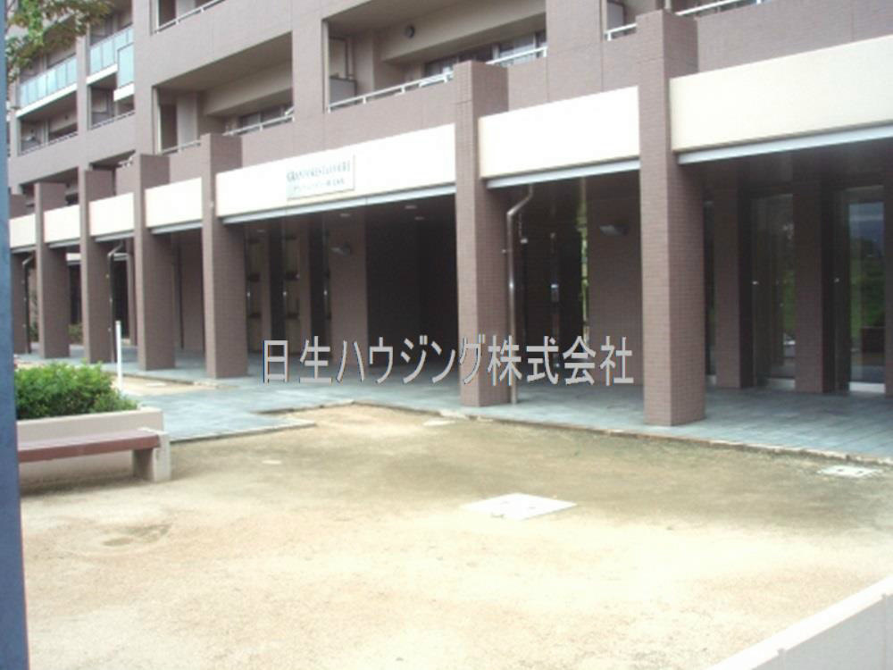グランフォレスタコート栂・美木多 グラン入口２_1.jpg