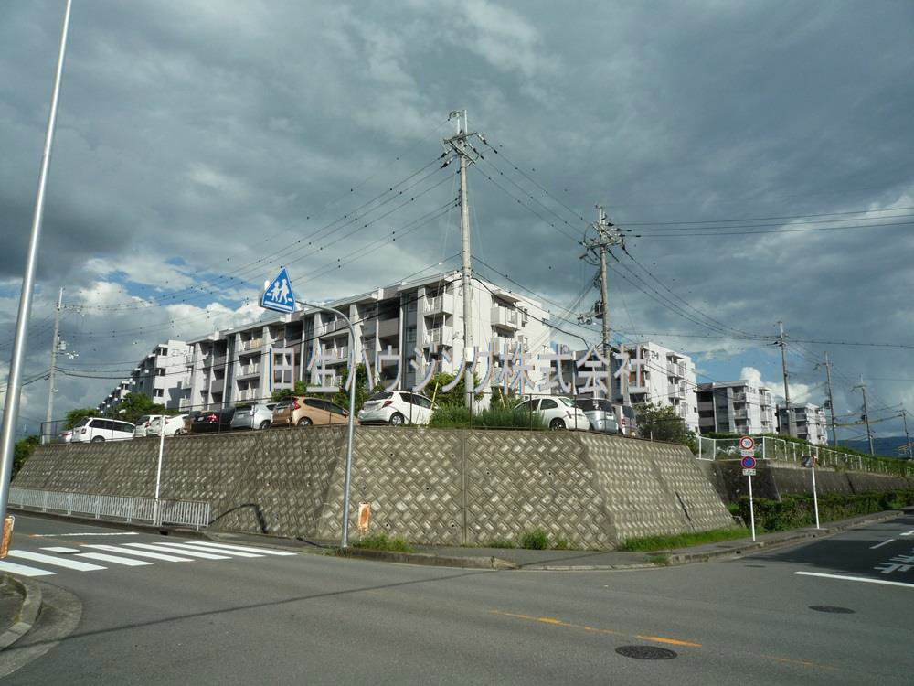 泉北御池台第１住宅　4号棟 外観写真_1.jpg