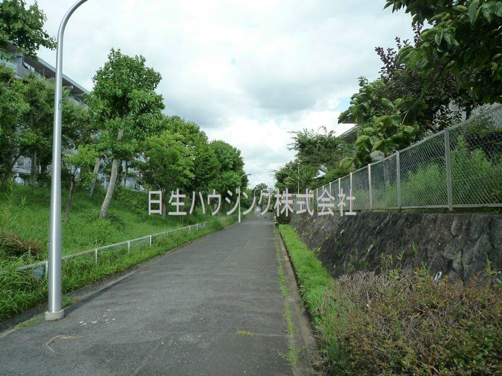泉北御池台第1住宅　12号棟 遊歩道_1.jpg