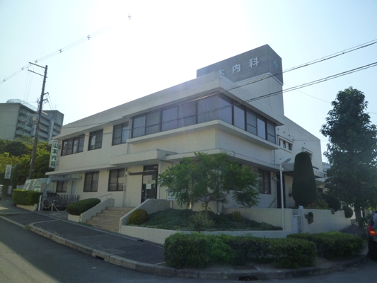 泉北桃山台第２団地　33号棟 内科：山本内科　826m