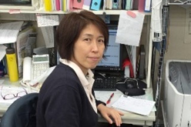 高比羅 万里子