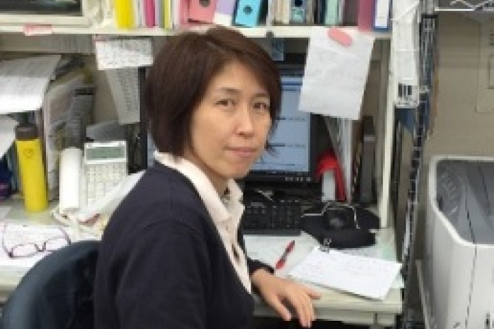 高比羅 万里子
